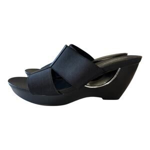 Cloud Walkers by Avenue Black Slip on Open Round Toe Wedge Size 10 Women's